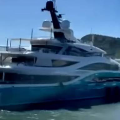 Mega-Yacht GO Crashes - Movie 'Speed 2' Becomes Reality