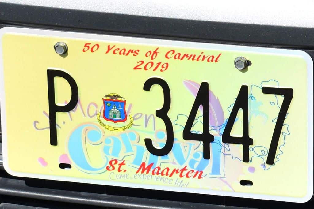 number plates souvenir st maarten