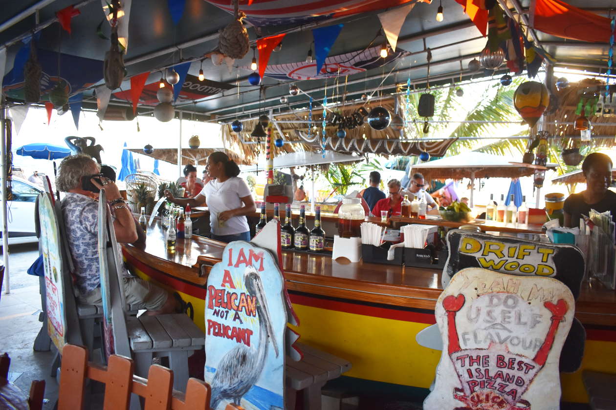 driftwood boat bar st maarten maho bar 1260