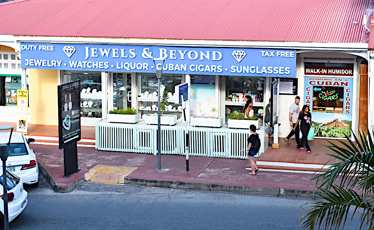 jeweles and beyond sint maarten maho village exterior 1 1260