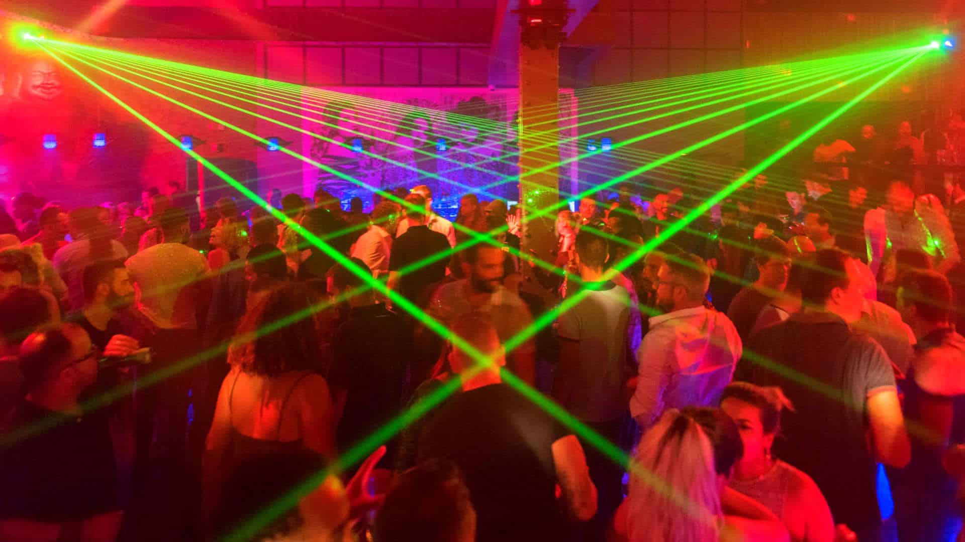 St. Maarten - St-Martin Portal - LOTUS NIGHTCLUB for dance and party on