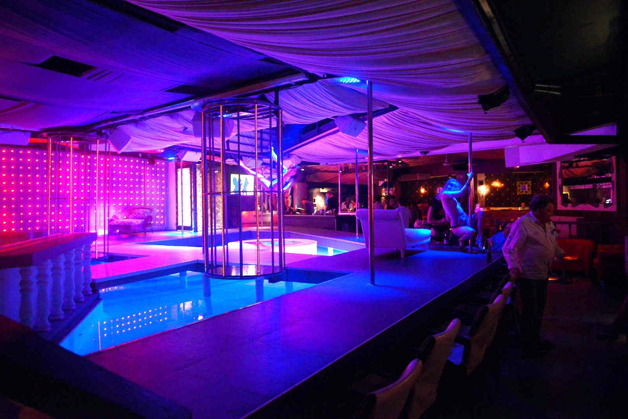 The Platinum Room on Sint Maarten for Adult Entertainment